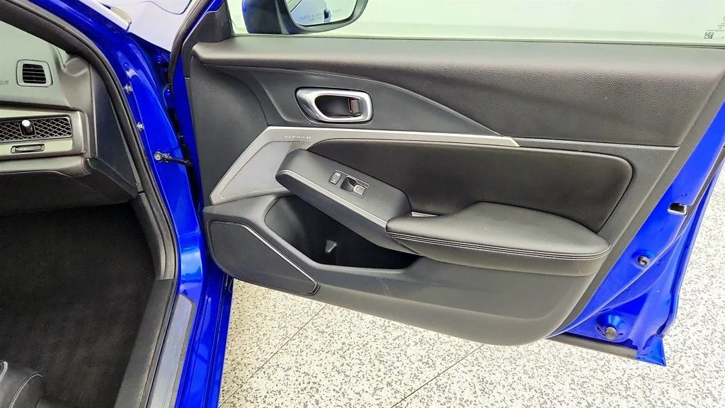 Used 2023 Apex Blue Pearl Acura Manual w/A-Spec Technology Package image 25