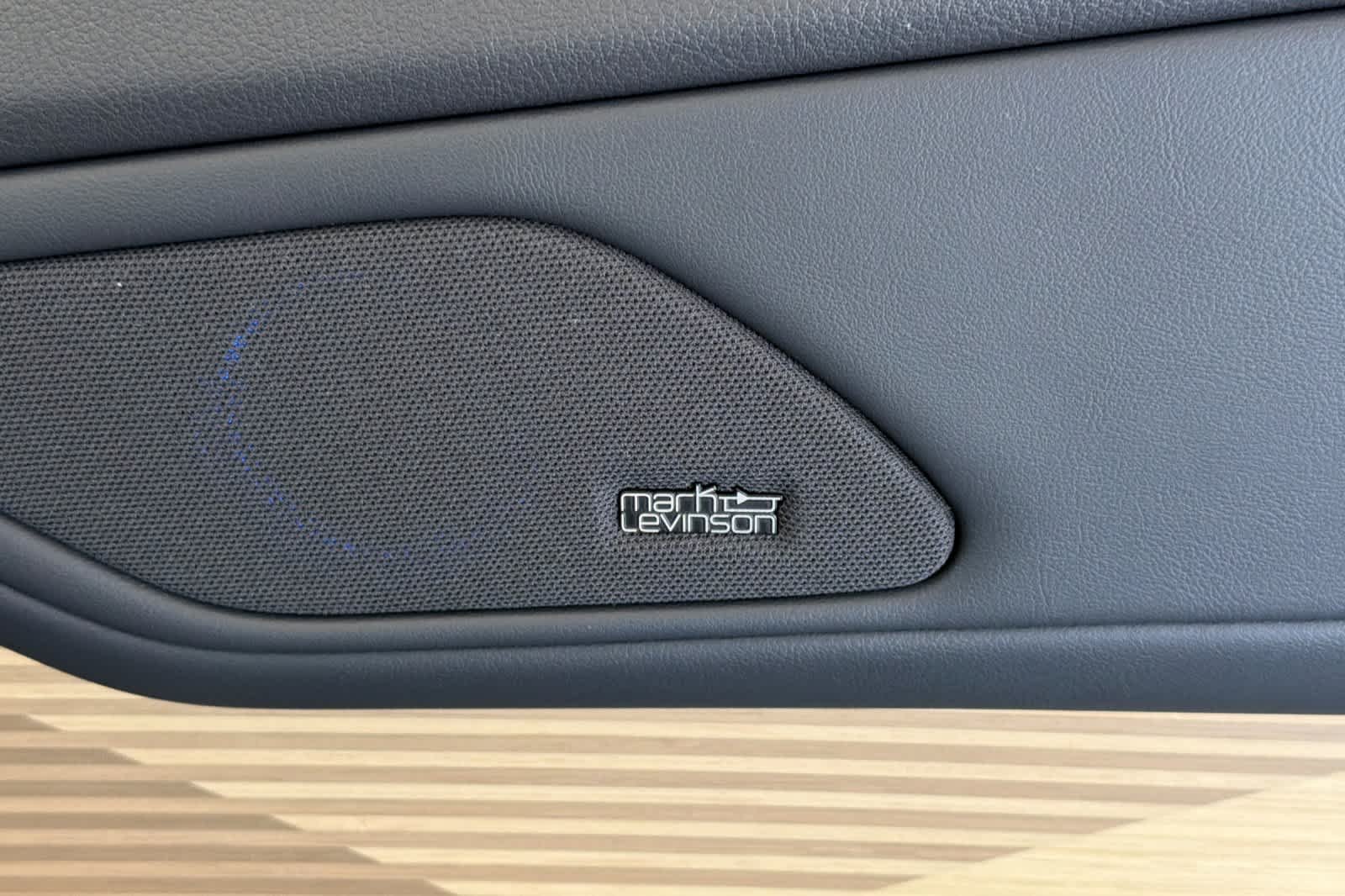 2026 Lexus ES BEV 350e Luxury - Photo 19