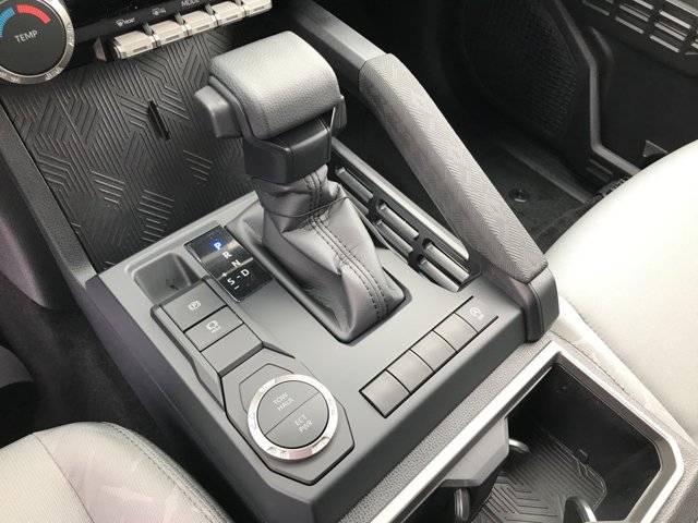 2026 Toyota Tacoma SR5 - Photo 18