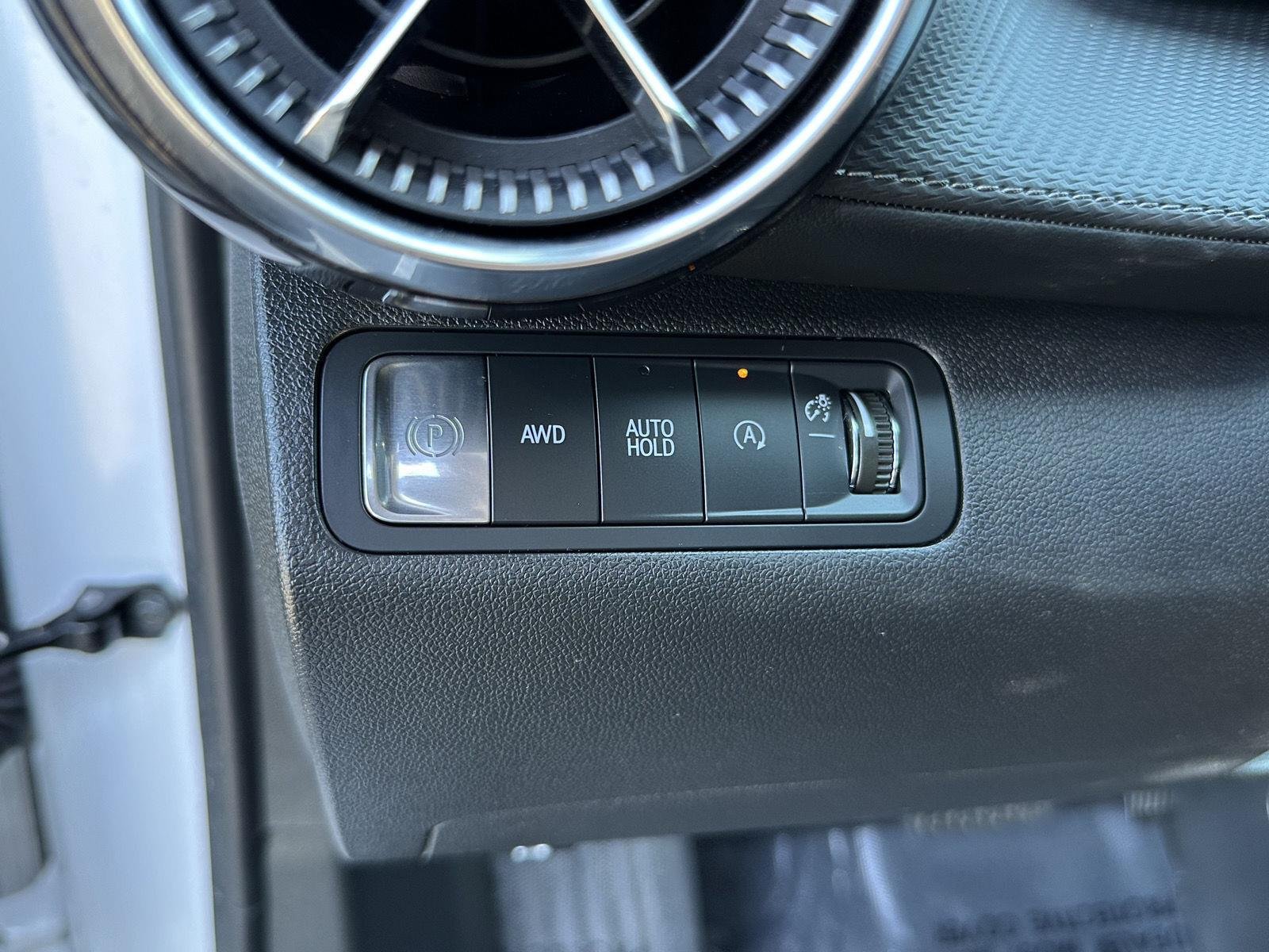 2025 Chevrolet Equinox LT - Photo 28