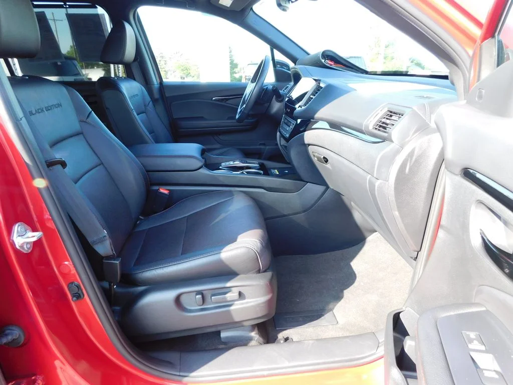 Used 2025 Red Honda Black Edition image 18