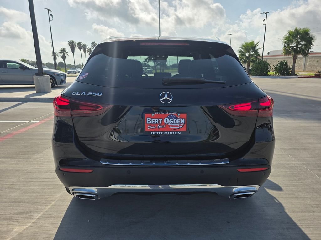 New 2026 Night Black Mercedes-Benz GLA 250 image 5
