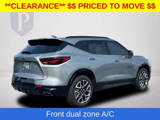Used 2025 Gray Chevrolet RS image 5