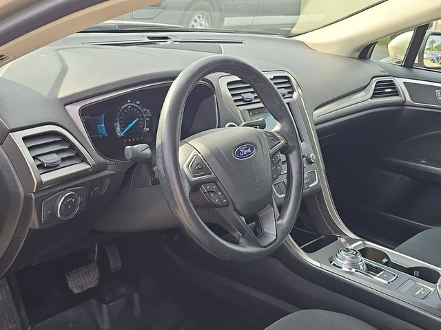 Certified Used 2018 White Gold Metallic Ford SE image 36