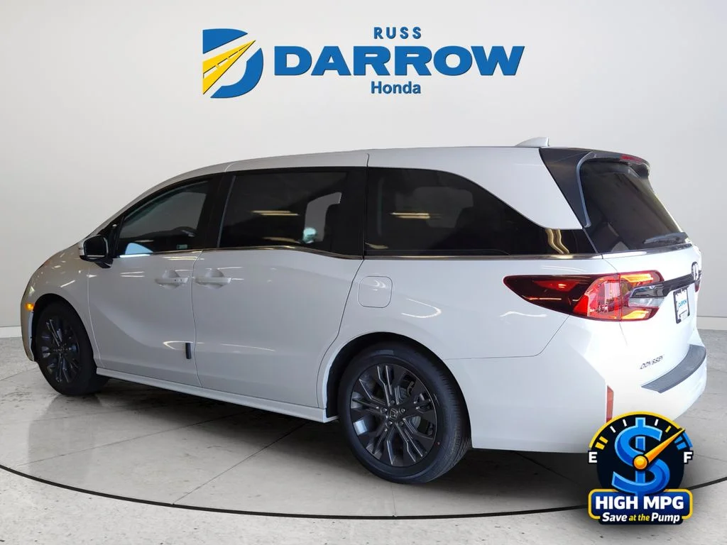 New 2026 Platinum White Pearl Honda Touring image 3
