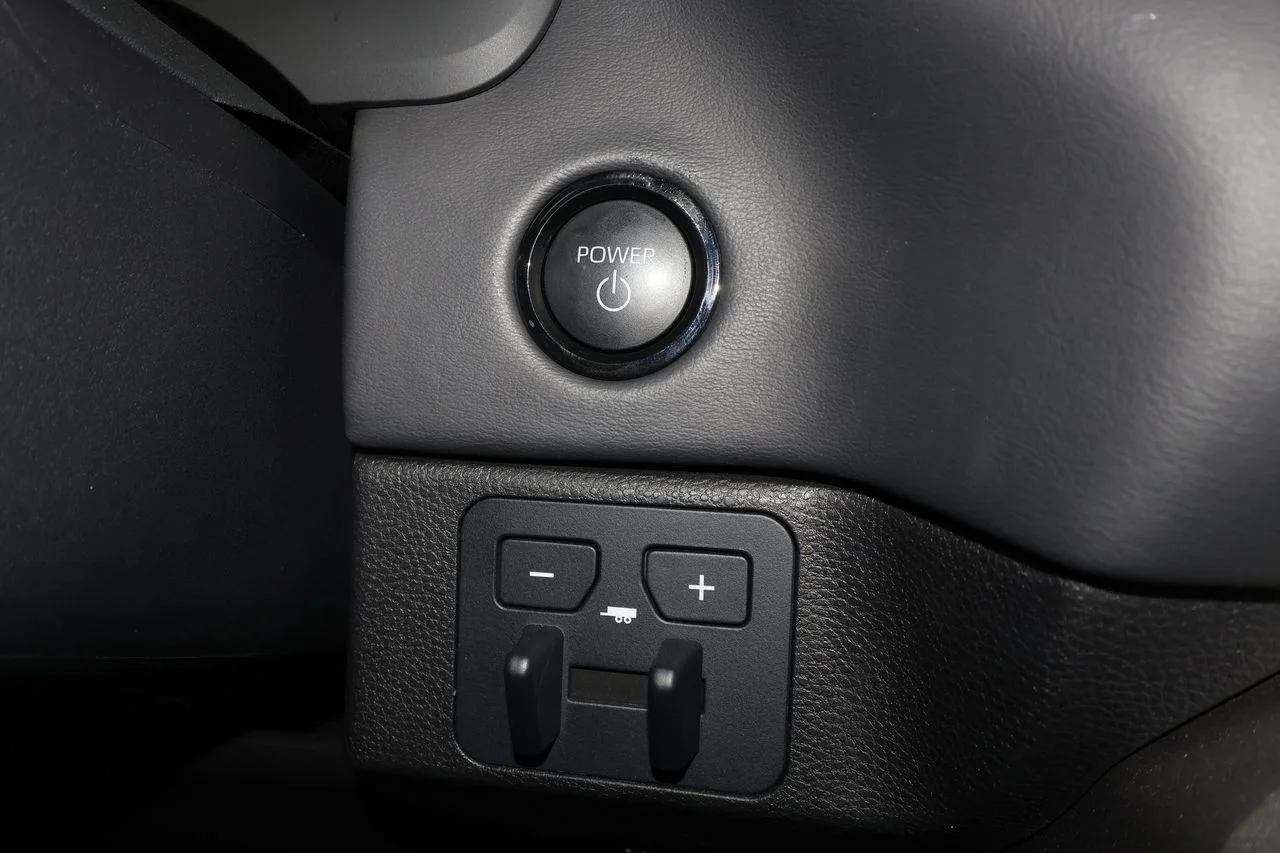 2026 Toyota Sequoia Platinum - Photo 17