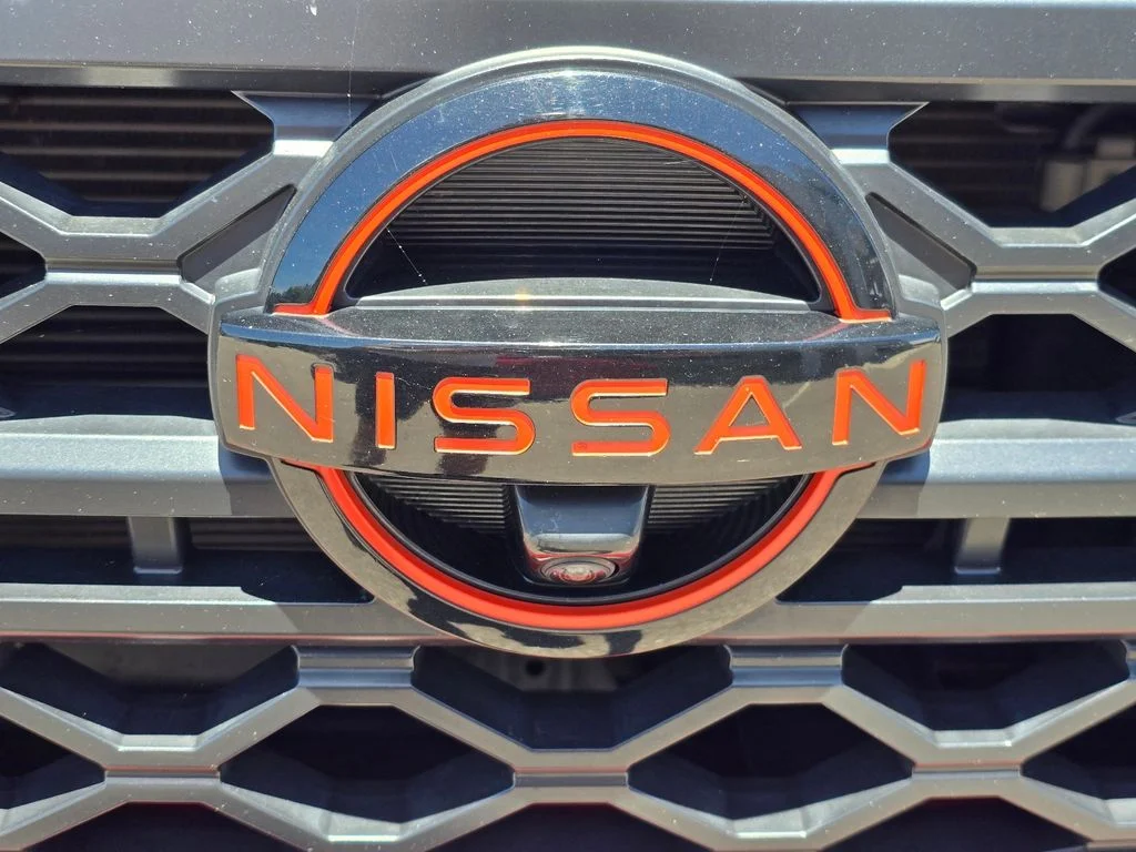 Used 2022 Red Nissan PRO-4X image 5