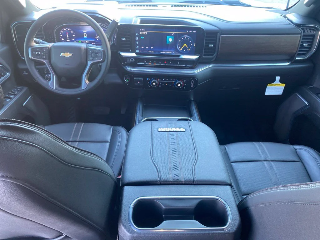 Used 2025 Summit White Chevrolet High Country image 16