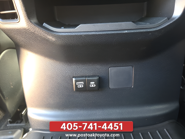 Used 2025  Toyota SR5 image 26