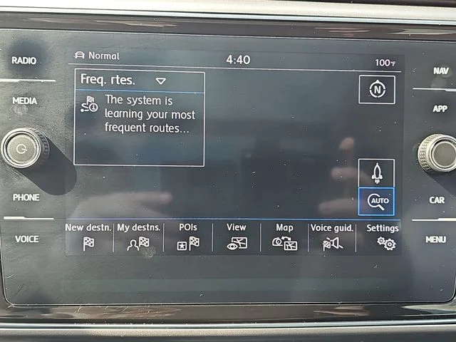 Used 2019 Black Volkswagen SEL image 15