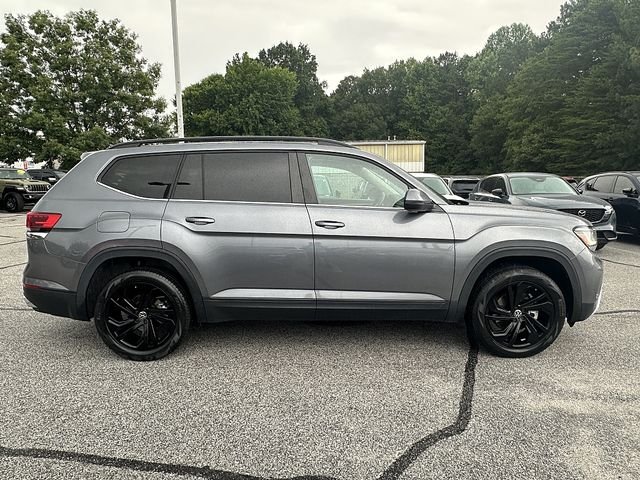 Used 2023  Volkswagen 3.6L V6 SE w/Technology image 8