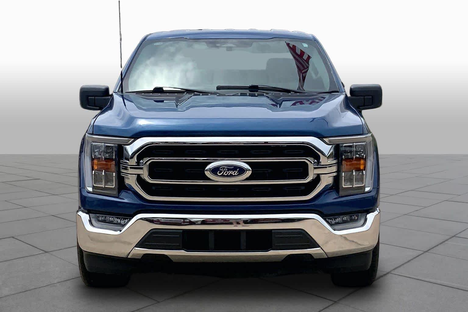 Used 2023 Atlas Blue Ford XLT image 3