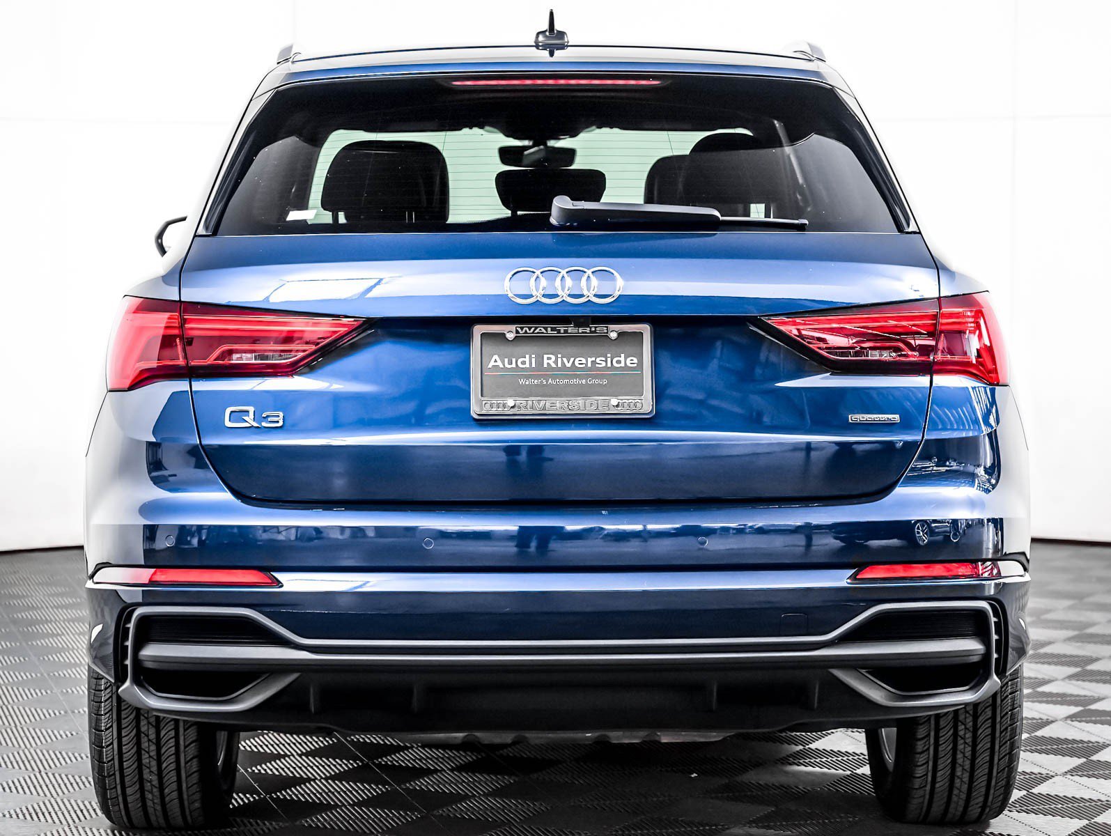 Used 2023 Navarra Blue Me Audi S line Premium image 10