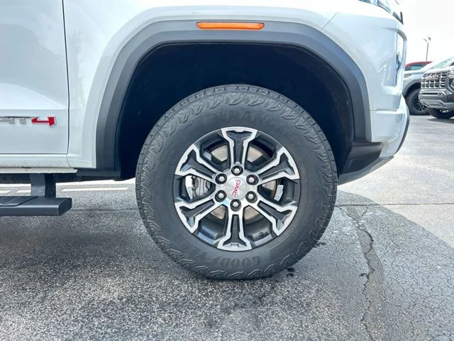 2023 GMC Canyon AT4 - Photo 13