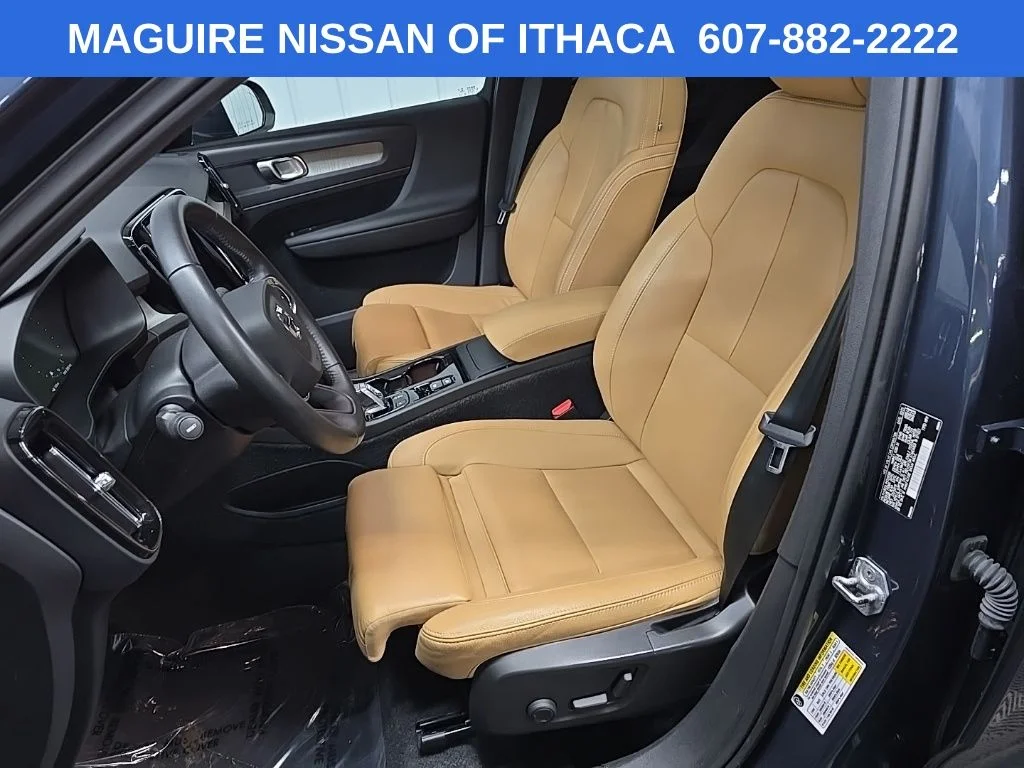Used 2021 Blue Volvo T5 Inscription image 30