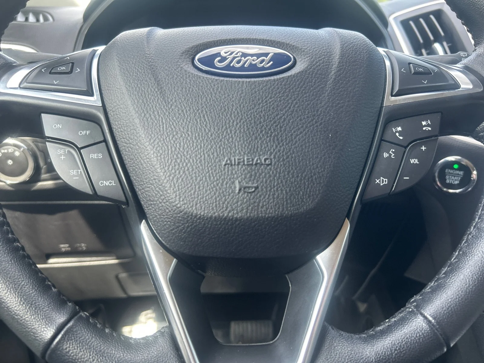 Used 2023 White Ford SEL image 16