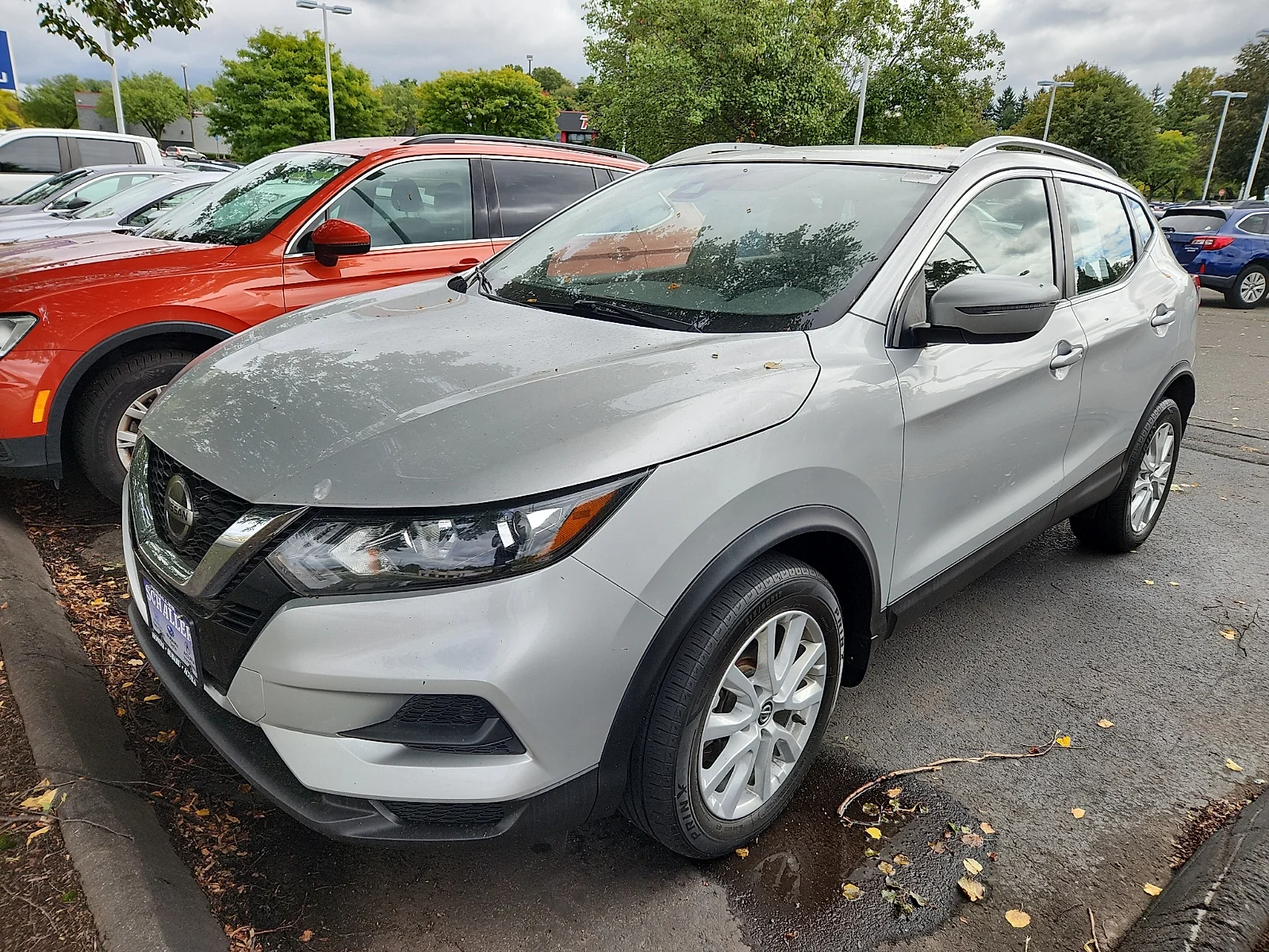Used 2020 Brilliant Silver Metallic Nissan SV AWD Xtronic CVT image 2