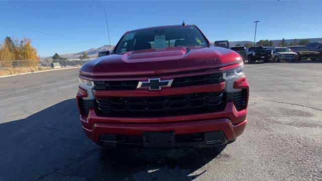 Used 2022 CHERRY RED TINTCOAT Chevrolet RST image 3