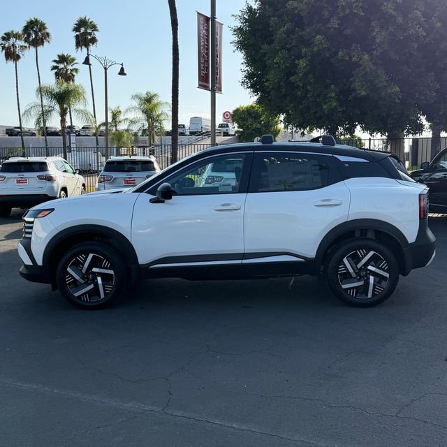 New 2026 Aspen White TriCoat / Super Black Two-tone Nissan SV image 4