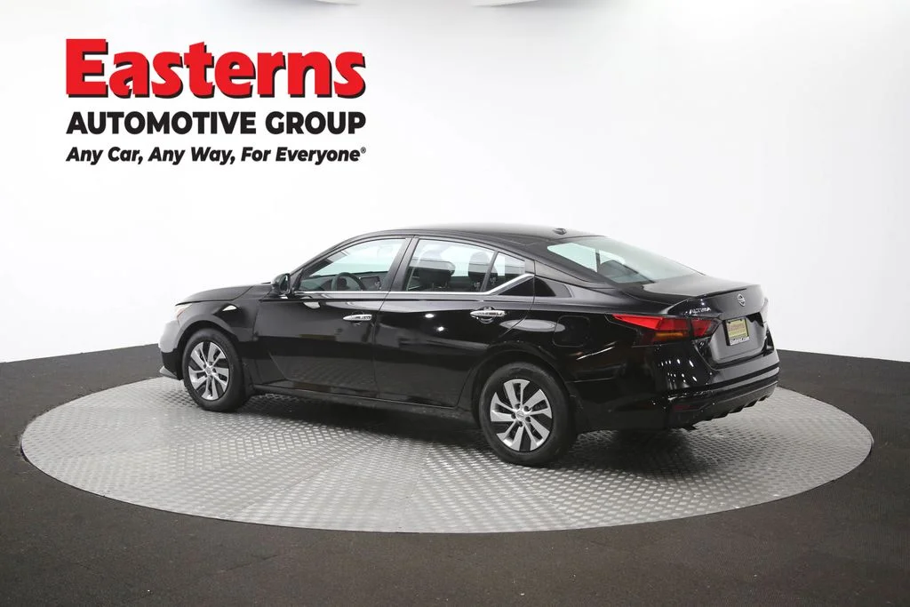 Used 2020 Black Nissan 2.5 S image 63