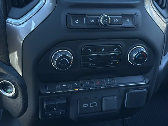 Used 2025 Black Chevrolet Custom image 25
