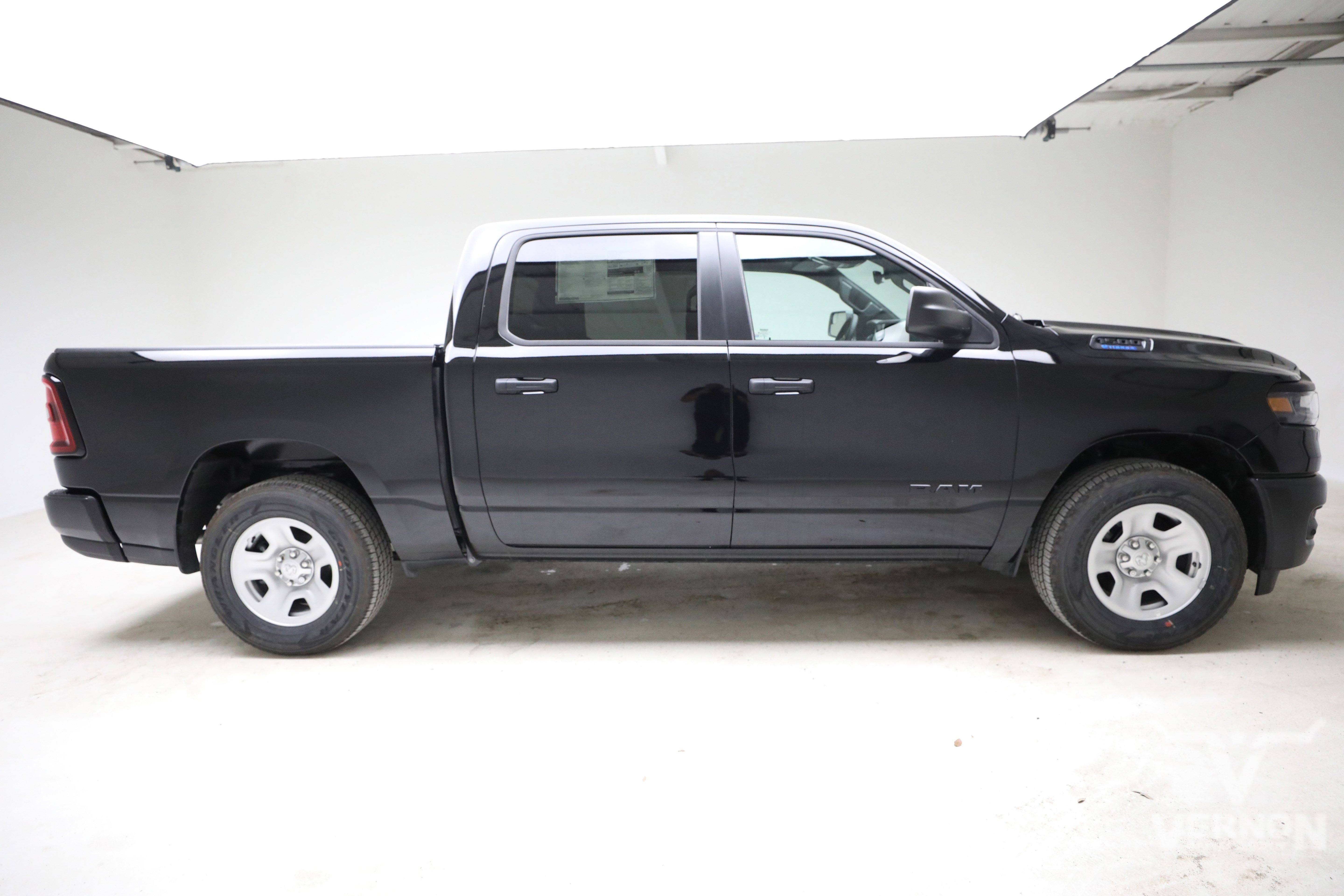 New 2026 Diamond Black Crystal Pearlcoat Ram N image 6