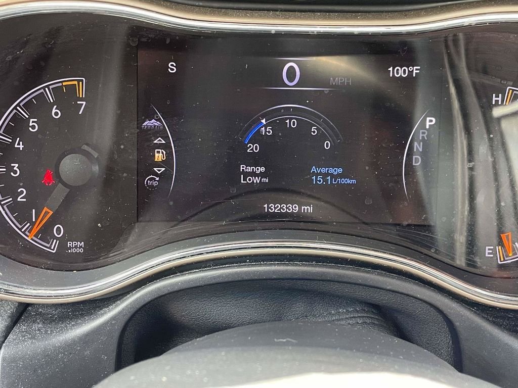 Used 2017 Gray Jeep Limited image 28