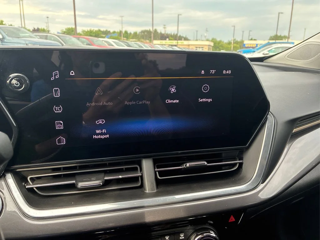 Used 2024 Green Chevrolet ACTIV image 11