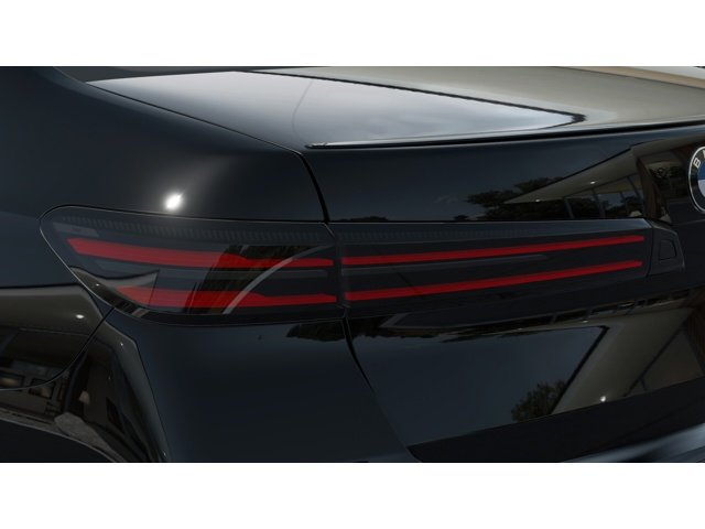 New 2027 Black Sapphire Metallic BMW 740 image 8