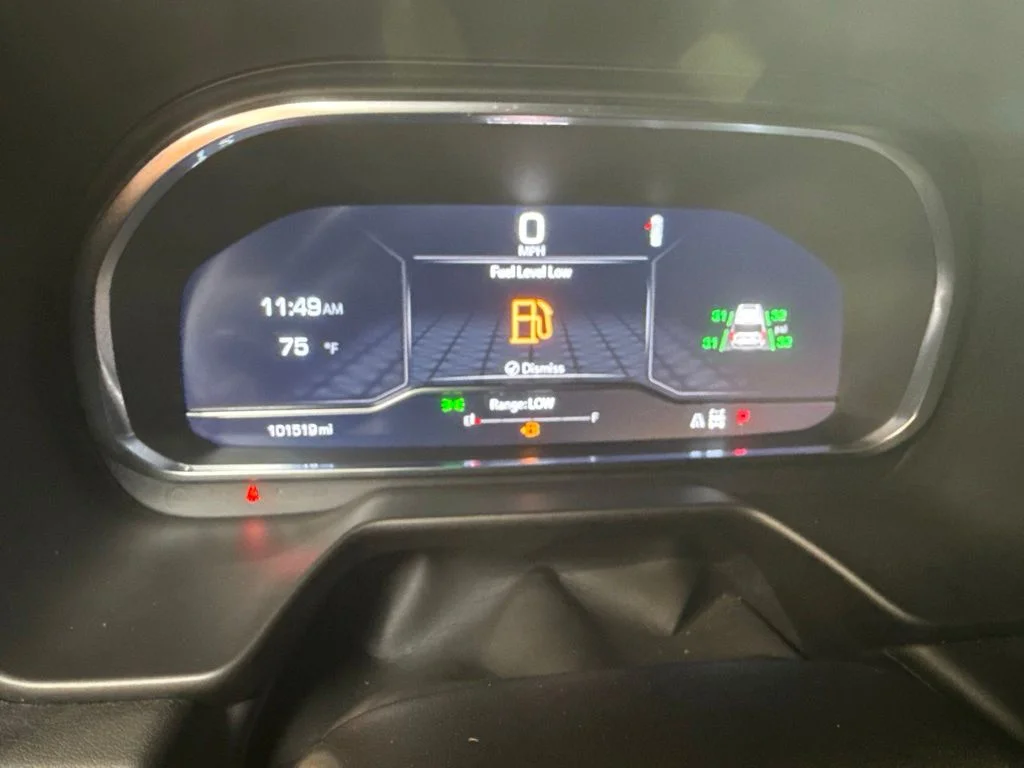 Used 2023 White GMC AT4 image 26