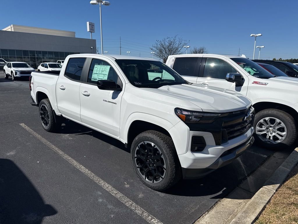 2026 Chevrolet Colorado Z71 - Photo 2