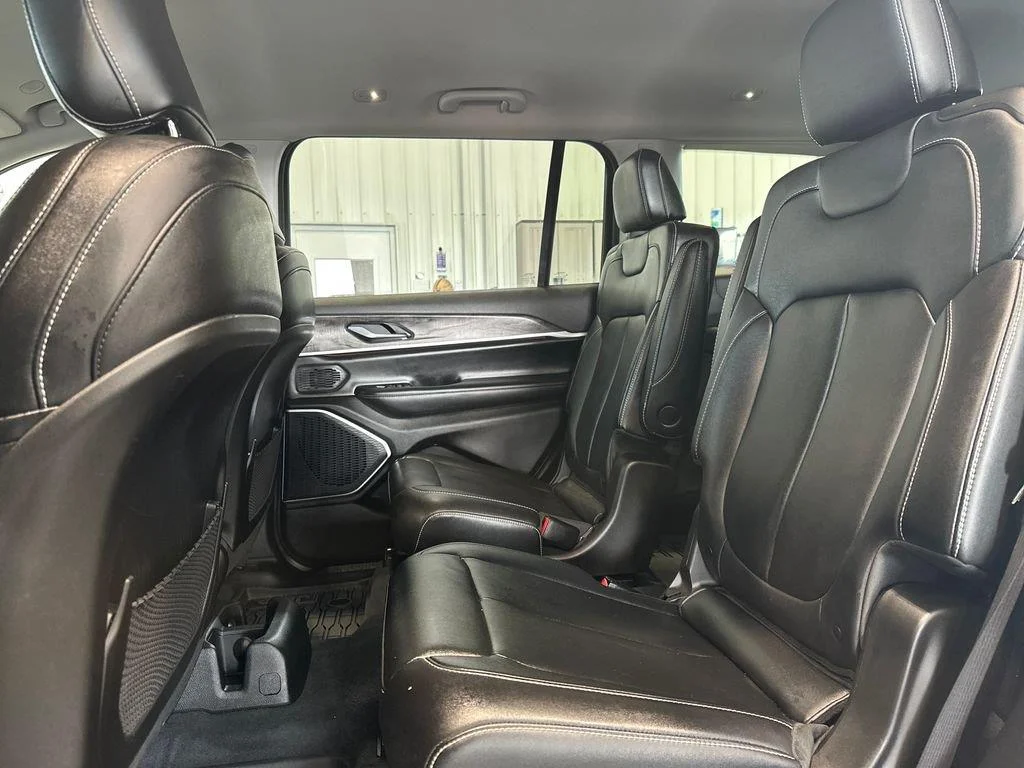 Used 2023 Bright White Clearcoat Jeep Limited image 27