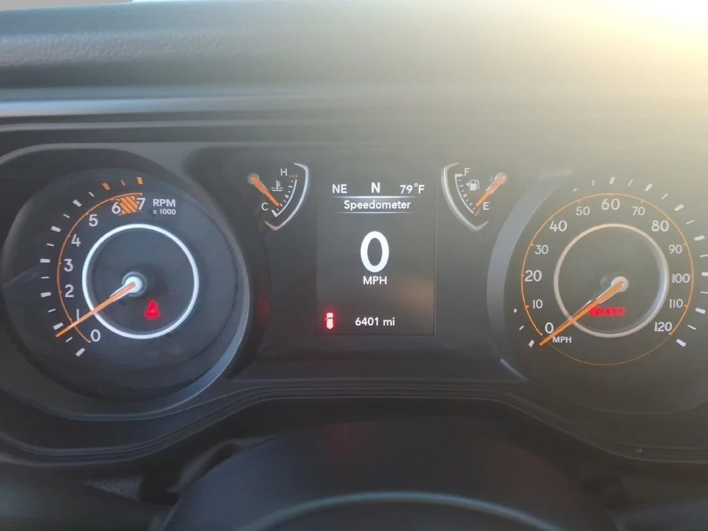 Used 2025 Green Jeep Sport image 23