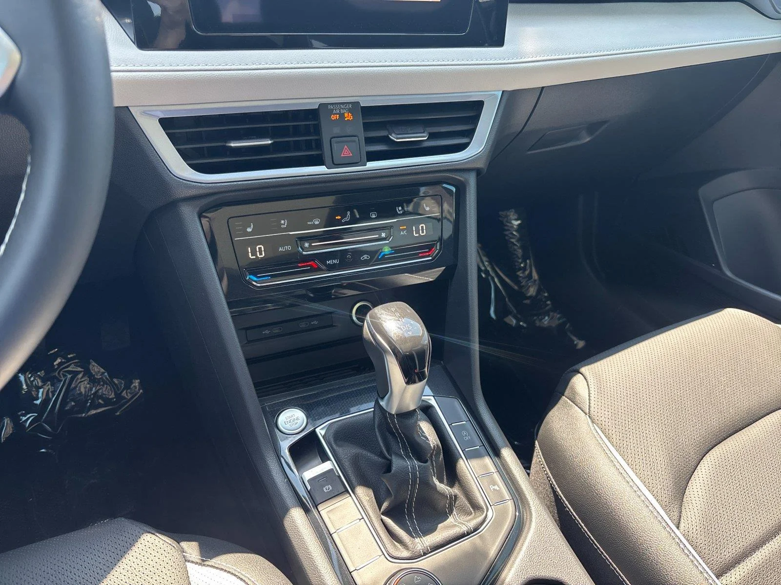 New 2026 Pure White Volkswagen SEL image 27