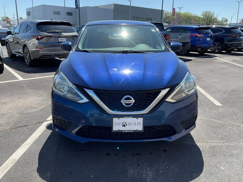 Used 2017 Nissan Sentra SV with VIN 3N1AB7APXHY268349 for sale in Kansas City