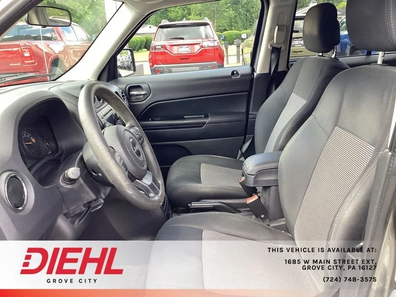 Used 2014 Gray Jeep Sport image 18