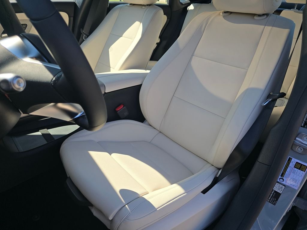 New 2027 MANUFAKTUR Alpine Grey Mercedes-Benz CLA 220 image 20