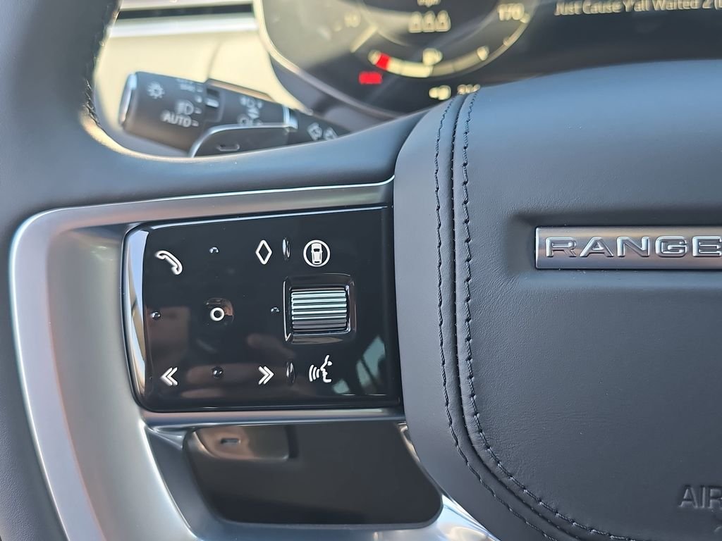 New 2026 Santorini Black Land Rover SE image 18