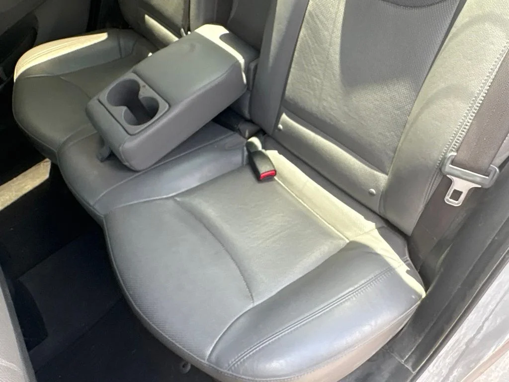 Used 2015 Shale Gray Metallic Hyundai Limited image 33