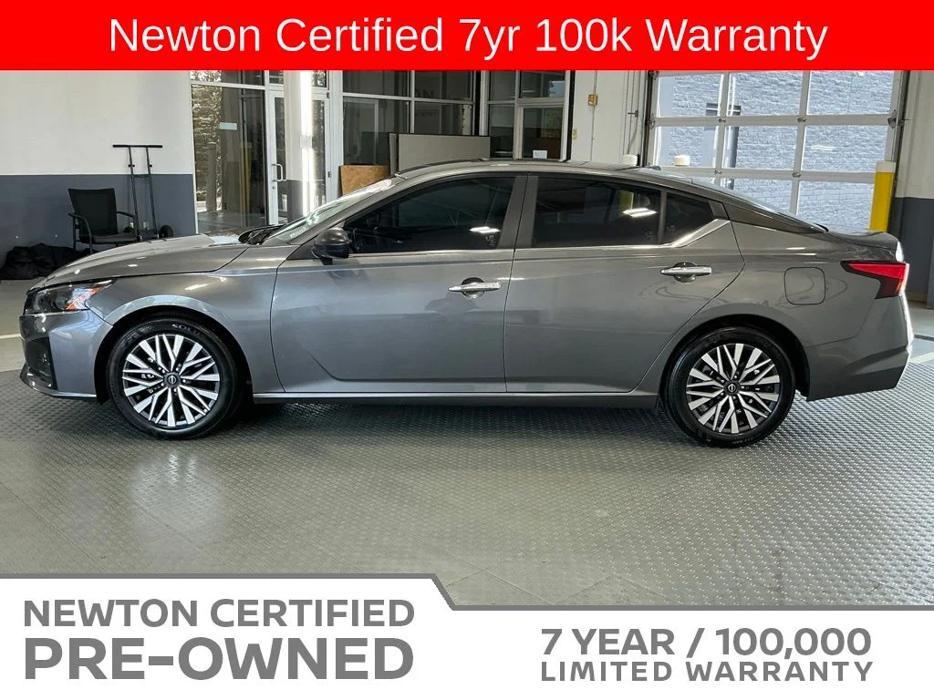 Certified Used 2025 Gun Metallic Nissan 2.5 SV image 3