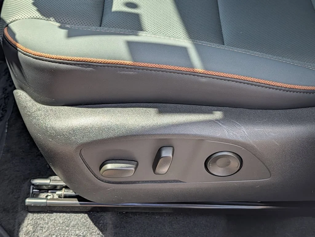 2026 GMC Acadia AT4 - Photo 17