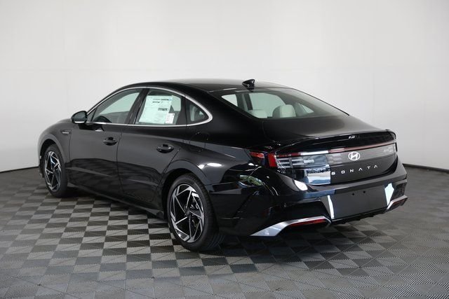 New 2026 Black Hyundai SEL Sport image 29