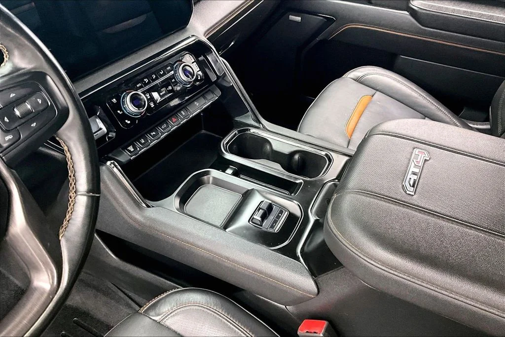Used 2024 Sterling Metallic GMC AT4 image 15