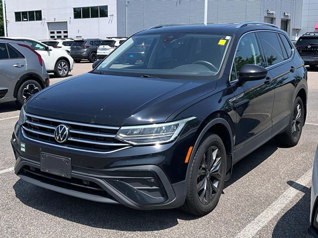 Used 2022 Black Volkswagen 2.0T SE image 3