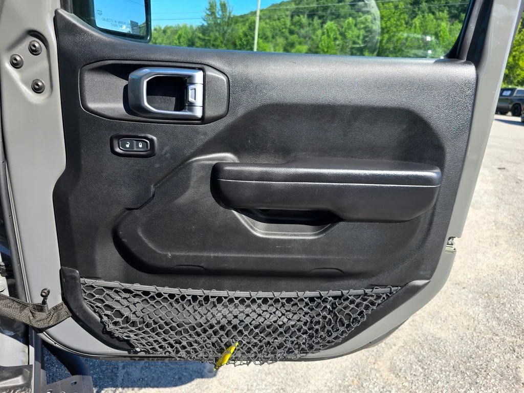 Used 2018 Gray Jeep Unlimited Sport S image 45