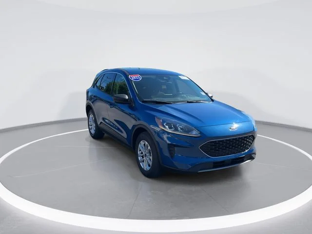 Used 2022 Blue Ford SE image 1