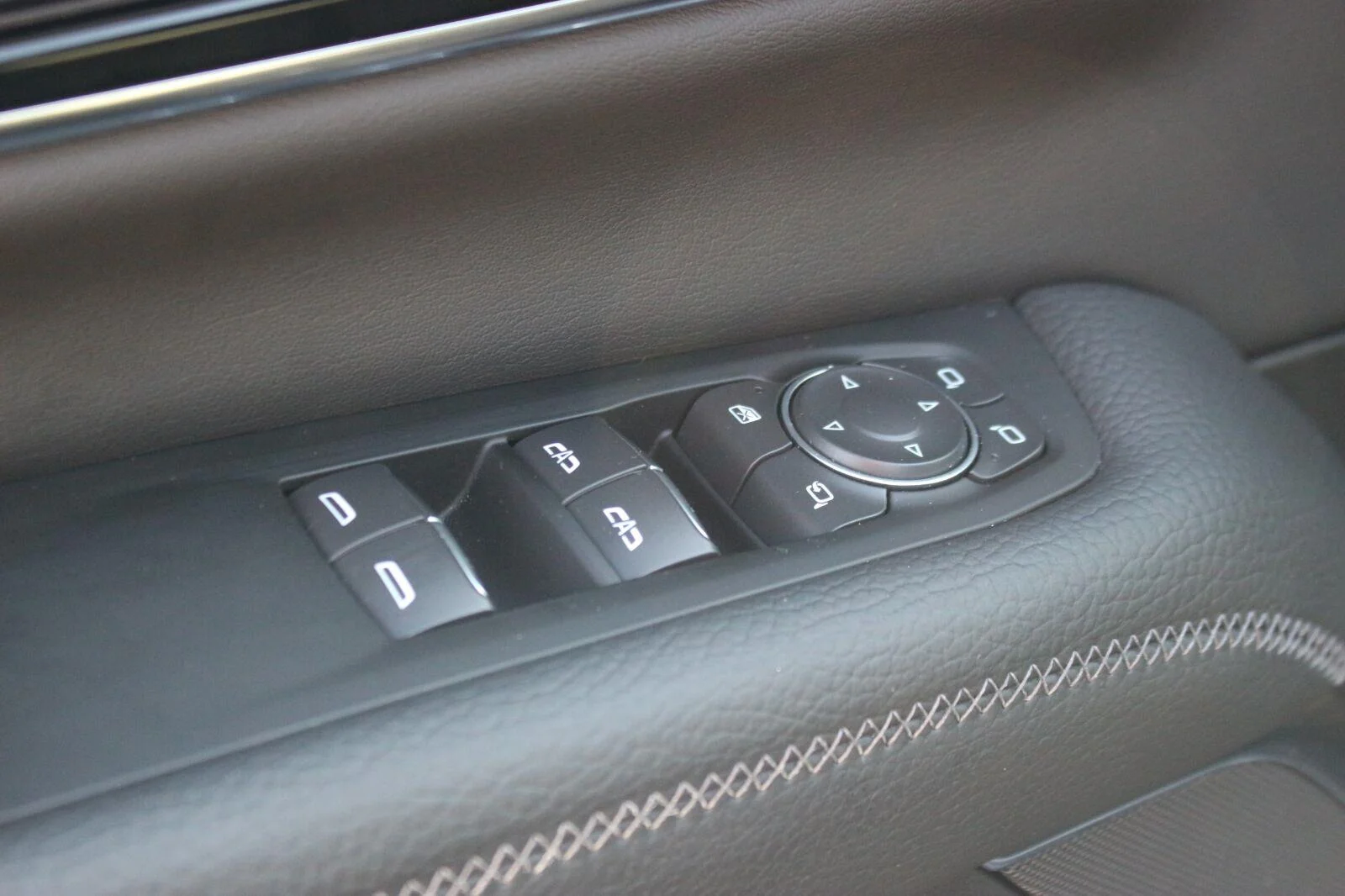 Used 2026 Onyx Black GMC Denali image 16