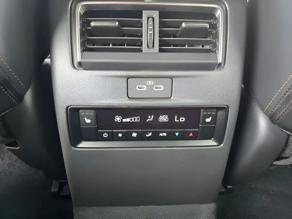 Used 2025 Melting Copper Metallic Mazda Premium Plus Package image 28
