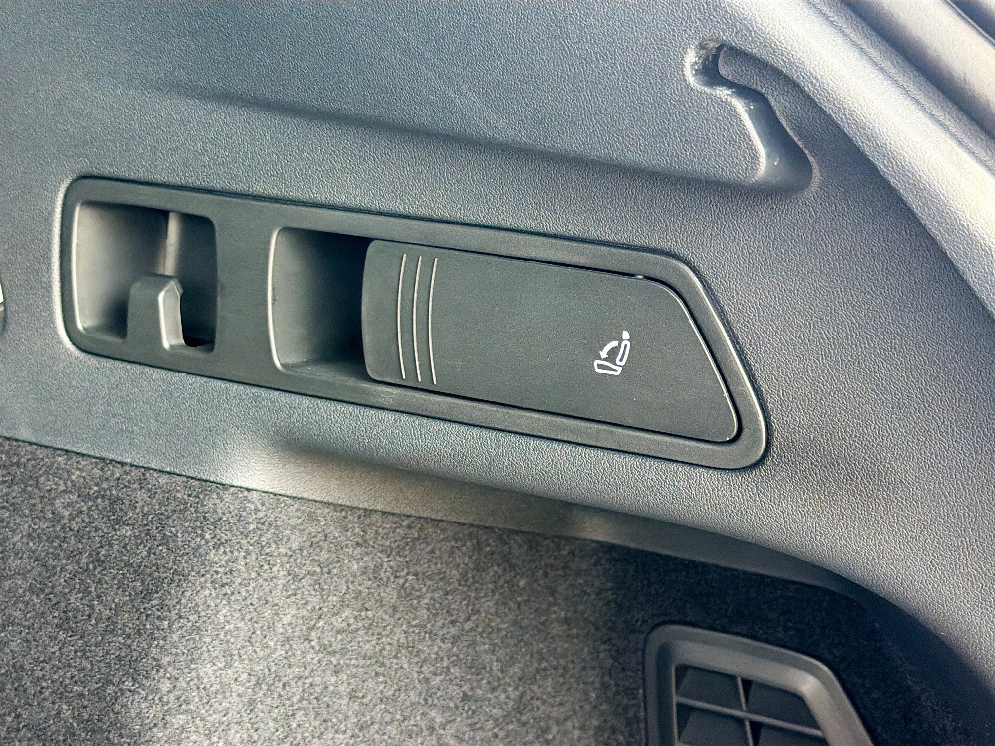 Used 2025 Blue Metallic Audi Premium Plus image 13