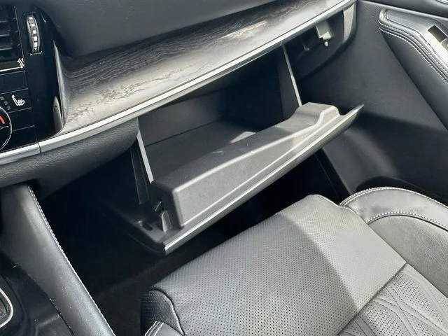 Used 2021 Gray Nissan Platinum image 32